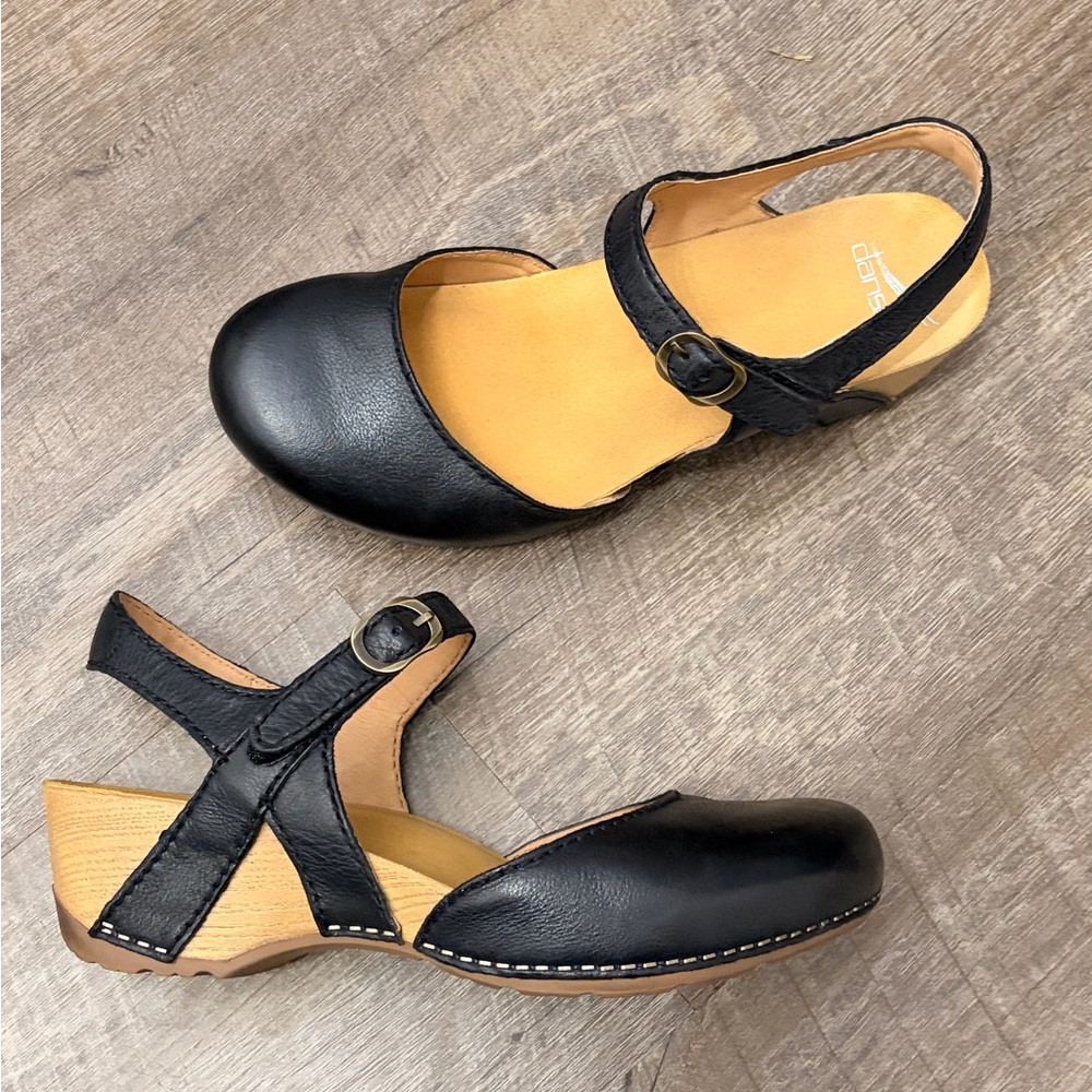 Dansko Tiffani Black Leather Slingback Clogs